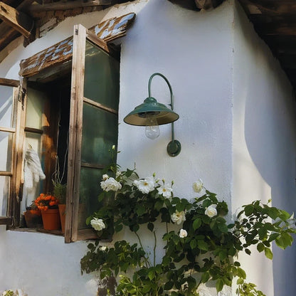 Solar Vintage Wall Light