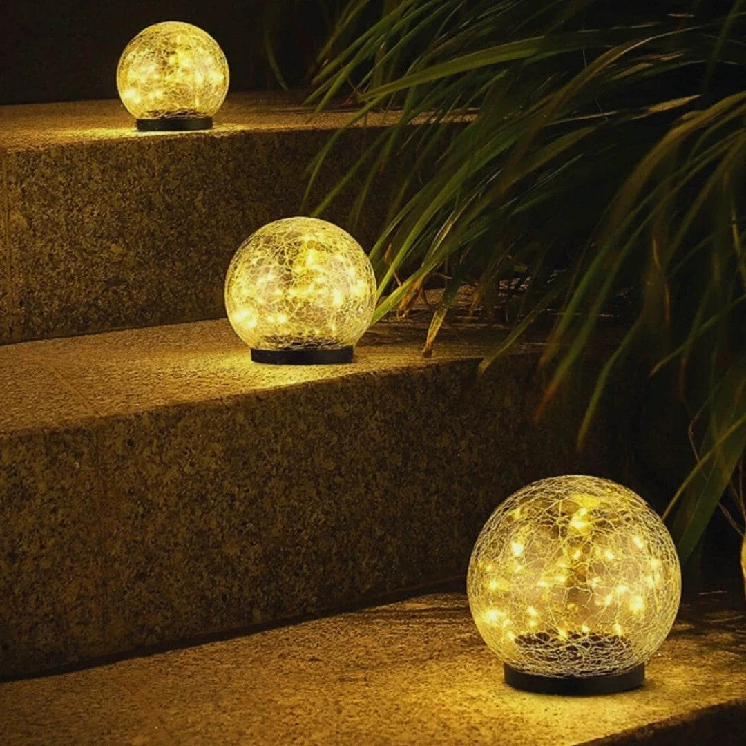 Solar Glass Globe Garden Light