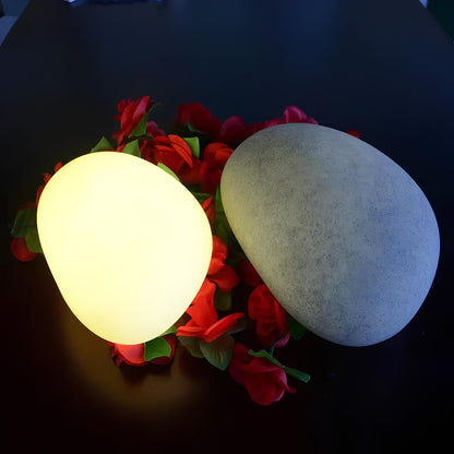 Cobblestone Solar Garden Light