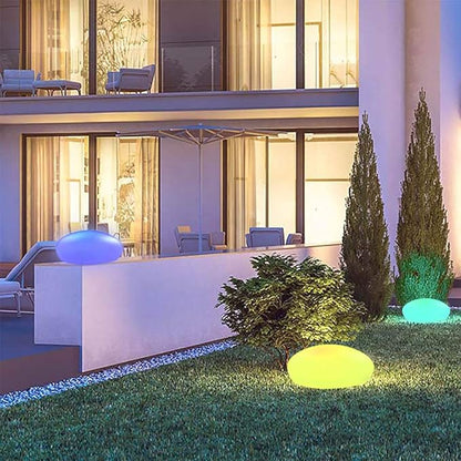 Cobblestone Solar Garden Light