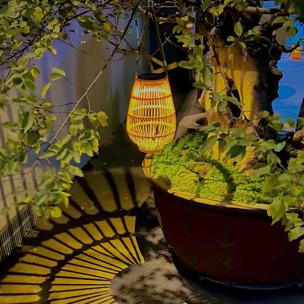 Solar Rattan Pattern Lantern