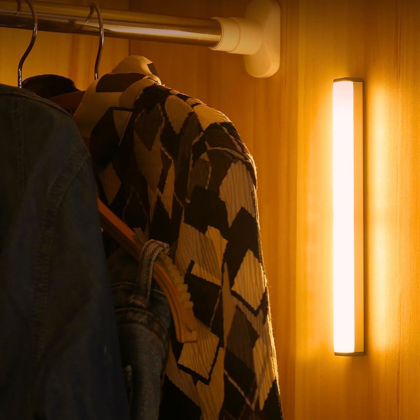 Rechargeable Magnetic Motion Sensor Light