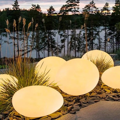 Cobblestone Solar Garden Light